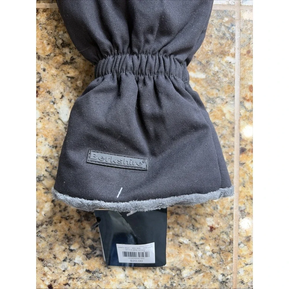 Berkshire Black Insulated Waterproof Plush Ice Scraper Mitt Mitten Glove NEW NWT